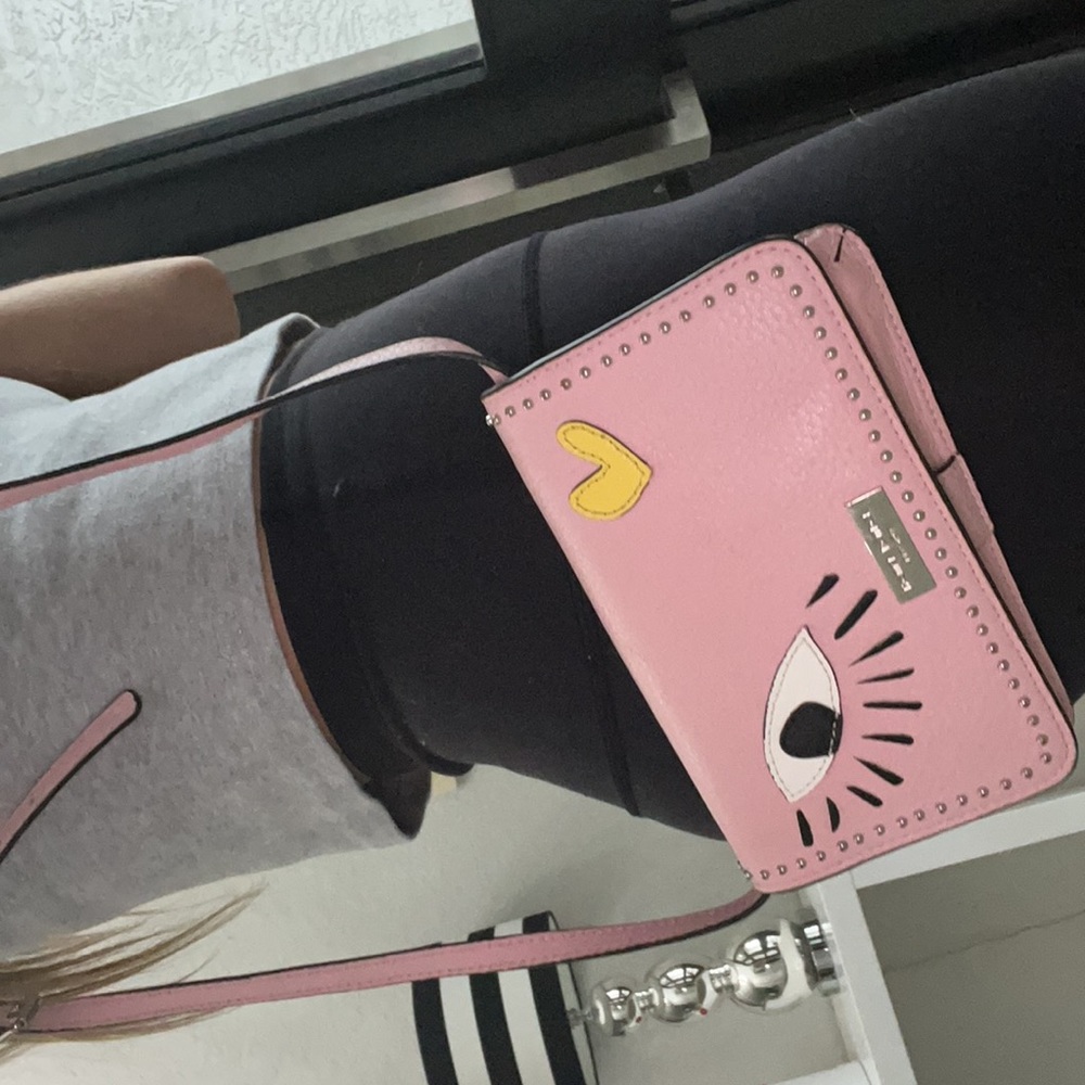 Henri Bendel Light Pink Cross Body Wallet Gem